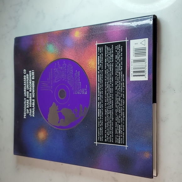 Vintage Jimi Hendrix "VOODOO CHILD" hardcover with CD - Picture 2 of 6